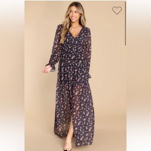 Red Dress Boutique Share your Story Black Floral Print Maxi Dress Size Small